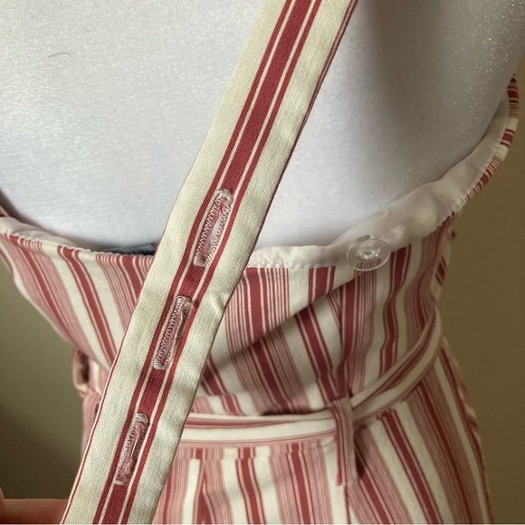 Romeo & Juliet Couture Red/white Striped Capri Jumpsuit size Medium - Picture 4 of 6